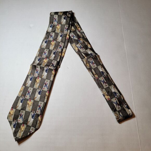 Class Club Tie Green Squares Football Players - 100% Imported Silk - Picture 3 of 4